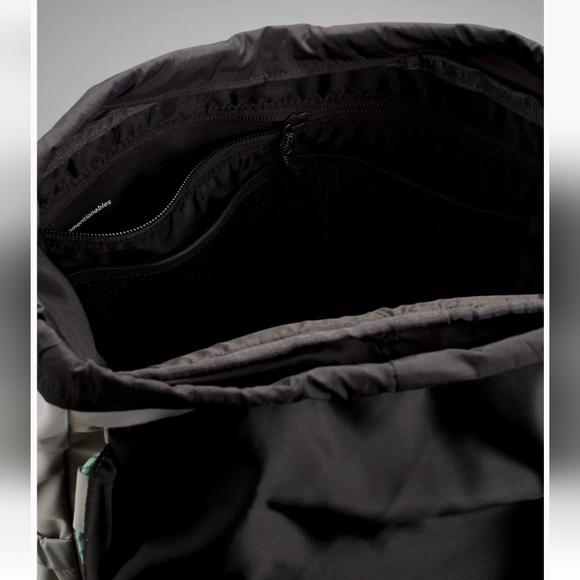 NWT LULULEMON Front Clip Backpack 21L - Picture 8 of 11